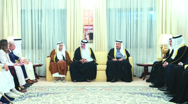 <p>HRH the Deputy King attends the Kanoo family&rsquo;s majlis.</p>